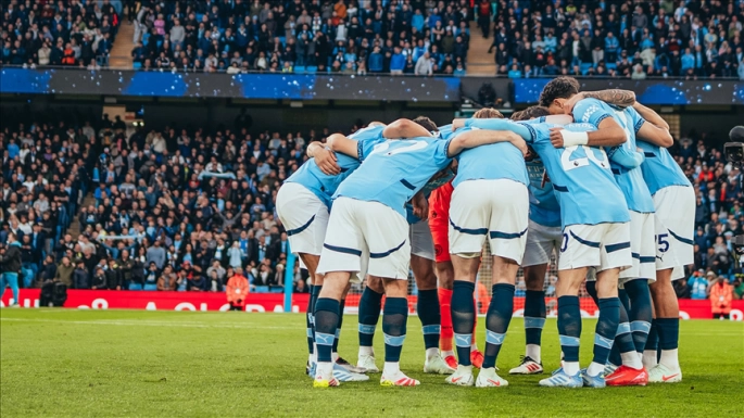 Manchester City seriyi bitirdi