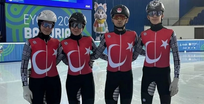 Milli buz patenciler, Türkiye'ye Kış EYOF'taki ilk takım madalyasını kazandırdı