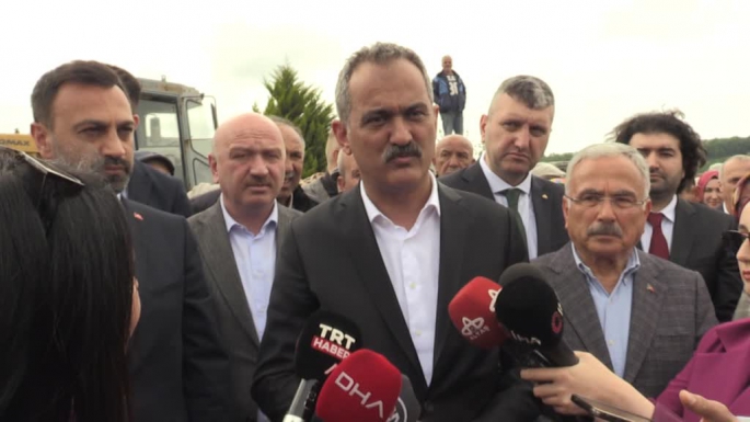 Milli Eğitim Bakanı Özer, Ünye'de ziyaretlerde bulundu