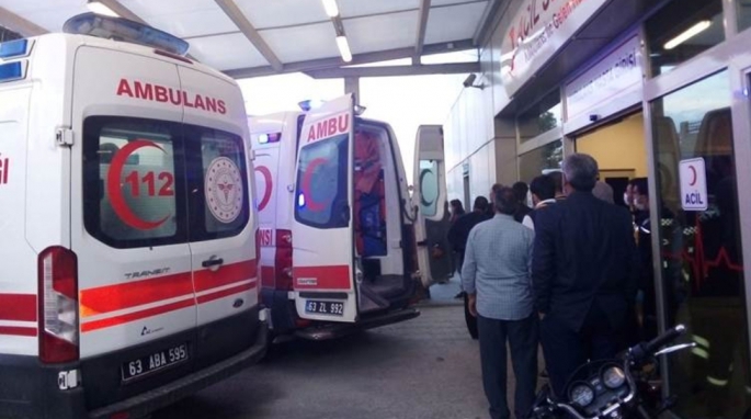 Minibüsle otomobil çarpıştı: 12 öğretmen yaralı