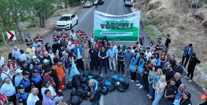 Munzur Vadisi Milli Parkı'nda çevre temizliği yapıldı