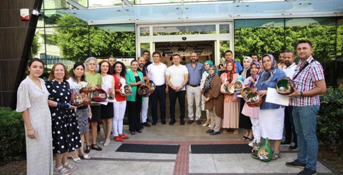 Muş’tan Alanya’ya giderek kursiyerlere su kabağı teraryum eğitimi verdi