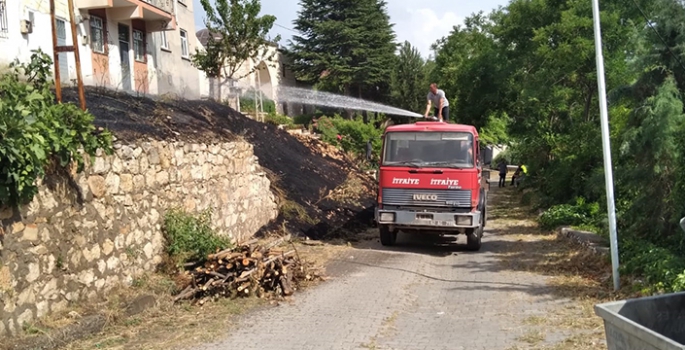 Otluk alanda çıkan yangın söndürüldü