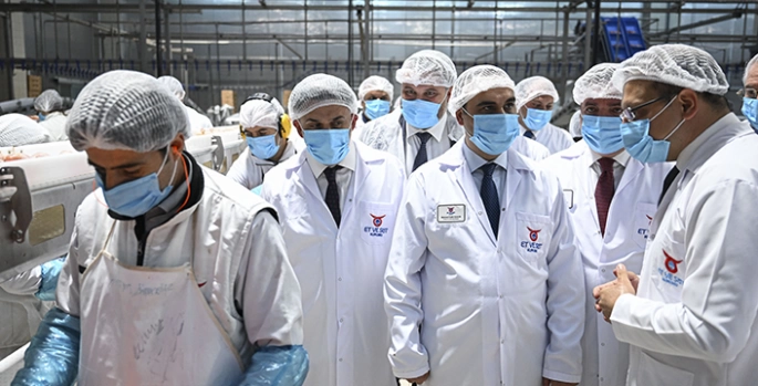 Sanayi ve Teknoloji Bakanı Kacır Erzincan Tavuk Kombinası'nı ziyaret etti