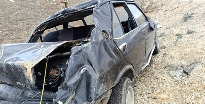 Şarampole devrilen otomobilin sürücüsü hayatını kaybetti