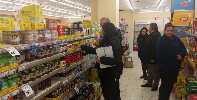 Sivrice'de gıda satışı yapılan işletmelerde denetim yapıldı