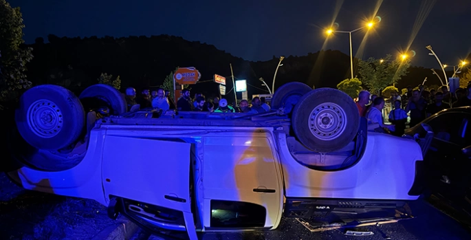 Tunceli'de hafif ticari araç ile otomobil çarpıştı 1 kişi yaralandı