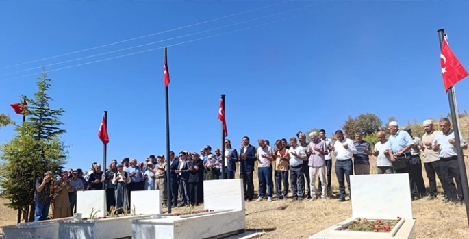 Tunceli'de teröristlerce şehit edilen 6 sivil ve 2 güvenlik korucusu anıldı