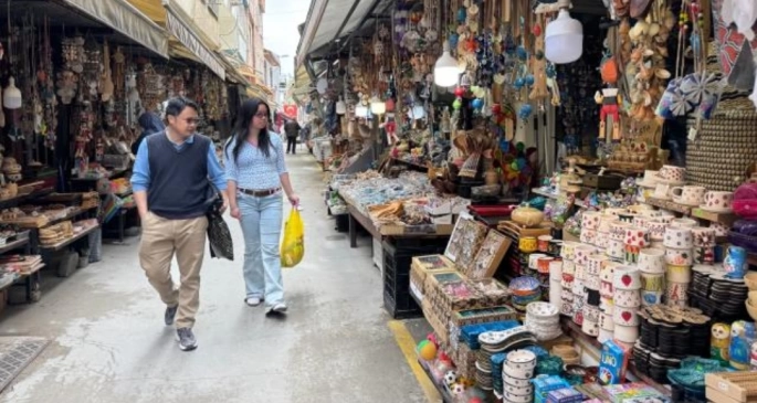 Turistlerden hediyelik eşya alışverişi için rekor harcama