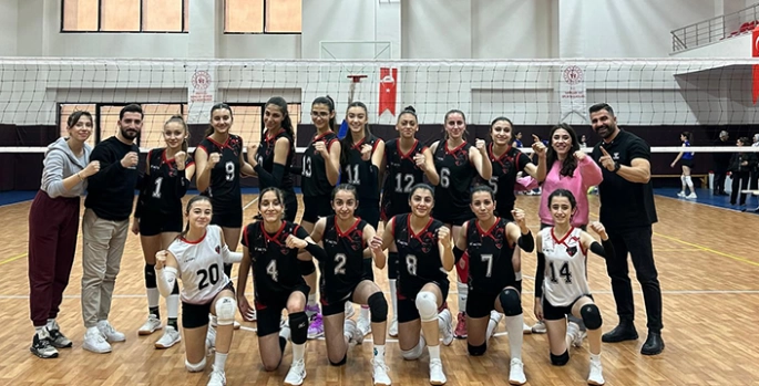 Van Büyükşehir Belediyespor Kulübü Kadın Voleybol Takımı bölge şampiyonu oldu