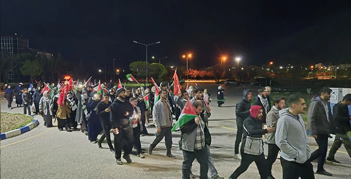 Van'da akademisyenler ve öğrenciler Gazze'ye destek için yürüdü