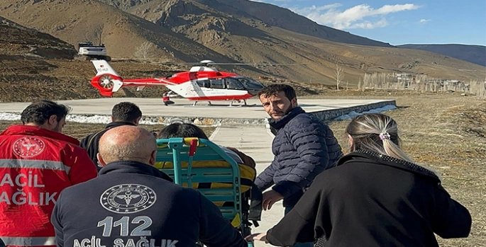 Van'da ambulans helikopter hamile kadın için havalandı