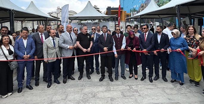 Van'da düzenlenen 2. Van Kitap Fuarı başladı