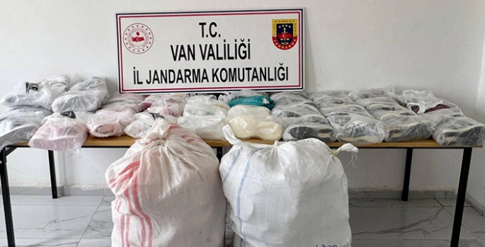 Van'da kaçakçılık operasyonlarında 28 şüpheli yakalandı