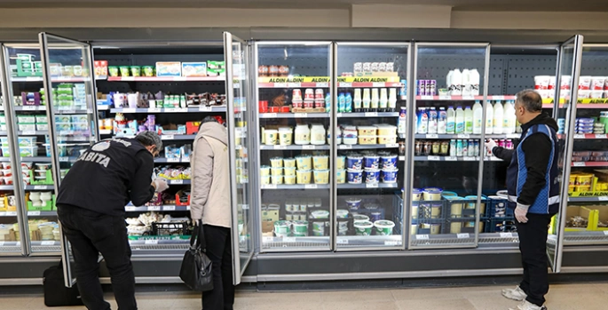Van'da marketlerde fiyat ve etiket denetimi yapıldı