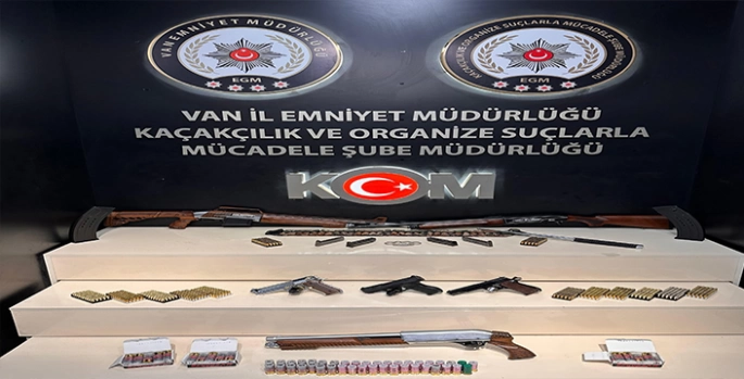 Van'da nitelikli yağma suçunu işleyen 4 şüpheli yakalandı