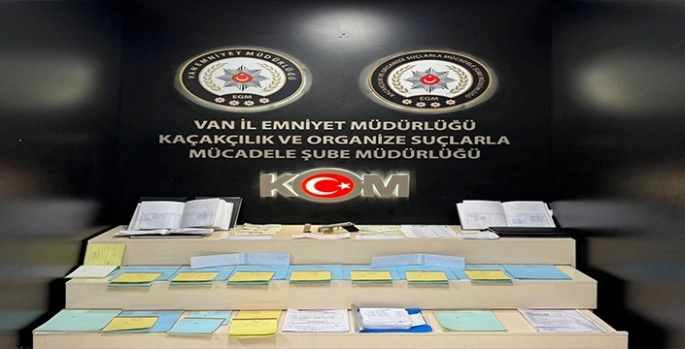 Van'da sabit gelirlileri ve emeklileri sahte yollarla borçlandıran 9 şüpheli yakalandı