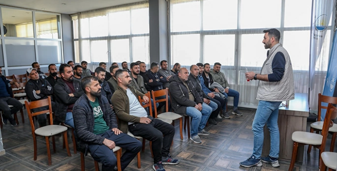 Van'da sahipsiz hayvanların toplatılmasıyla ilgili eğitim verildi