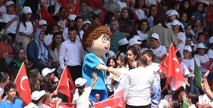 Van'da TÜGVA'nın yaz okulu kapanış programı düzenlendi