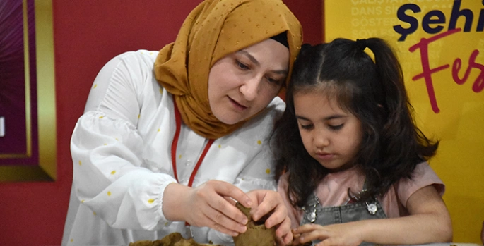 Van Kültür Yolu Festivali çocukları sanatla buluşturuyor