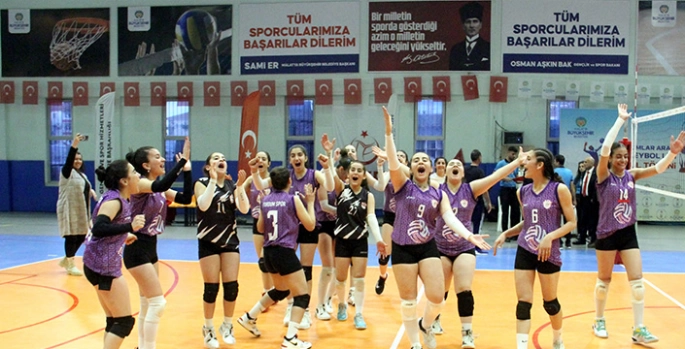 Voleybol Küçük Kızlar Grup Müsabakası sona erdi