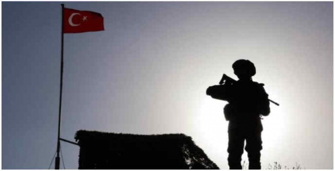 Yasa dışı yollarla sınırı geçmeye çalışan 10 kişi yakalandı