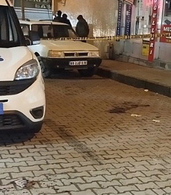 Ağrı'da çatıdan düşen adam ağır yaralandı!